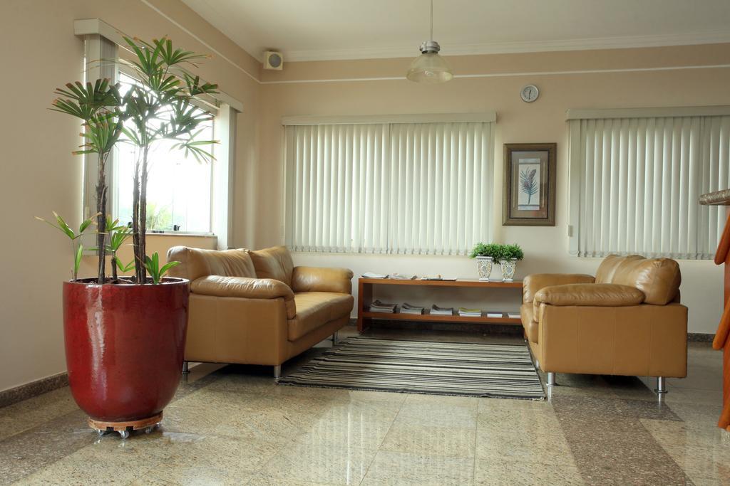 Candeias Hotel Batatais Exteriör bild