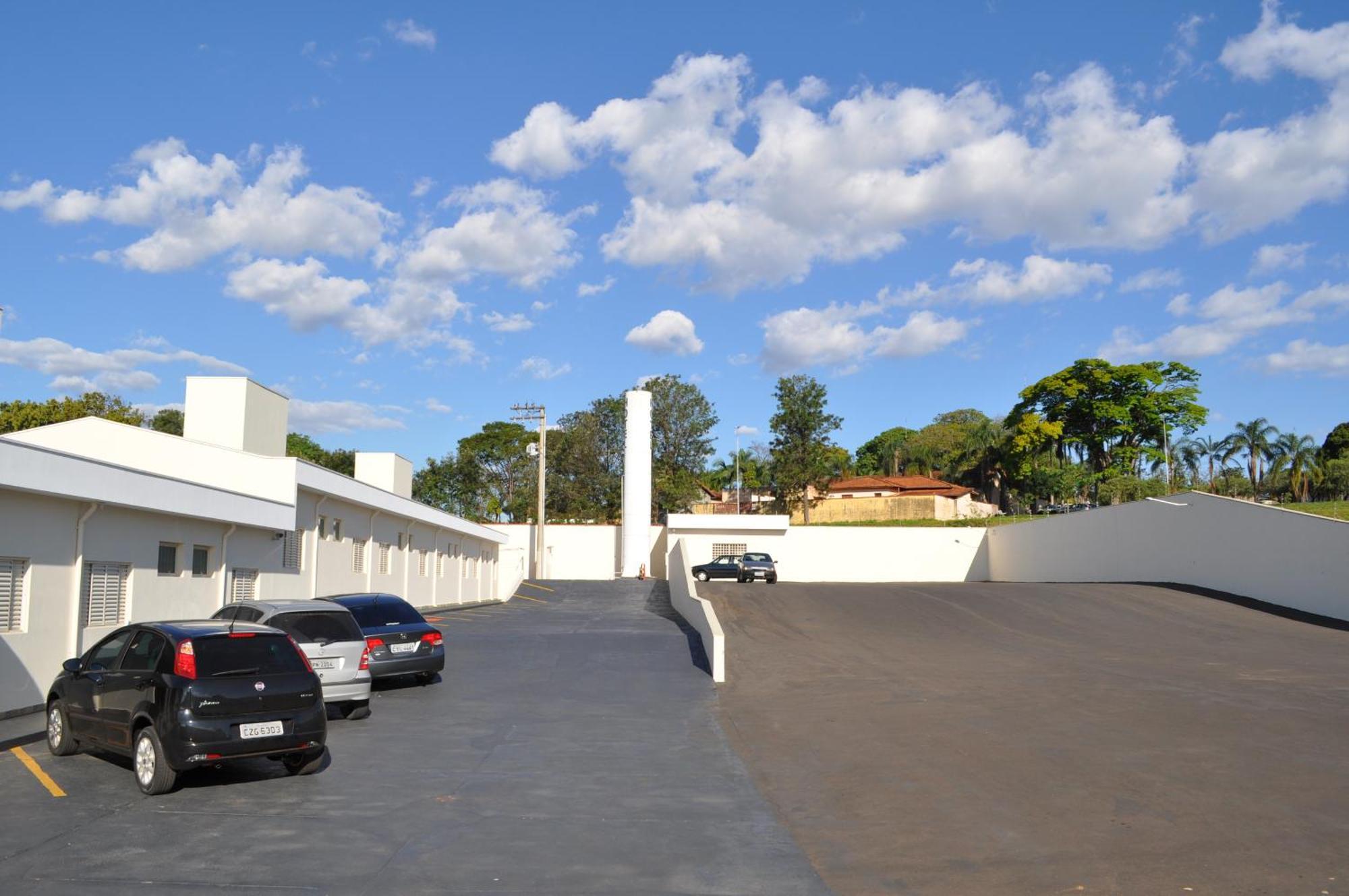 Candeias Hotel Batatais Exteriör bild